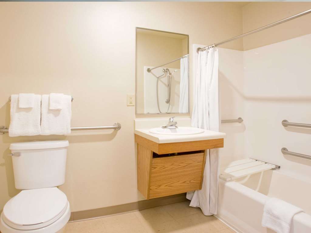 Woodspring Suites Kansas City Либерти Номер фото