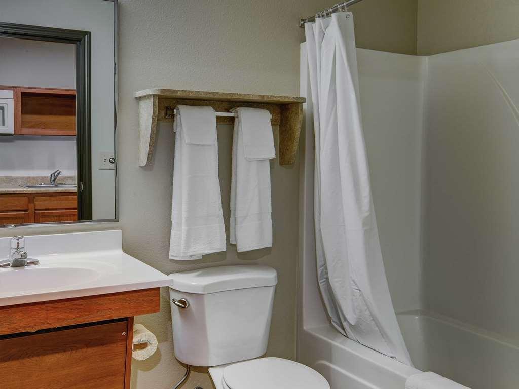 Woodspring Suites Kansas City Либерти Номер фото